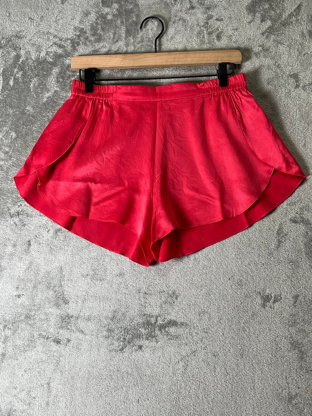 Lunya 100% Silk Tulip Shorts Hot Pink Lounge Sleepwear Pajama Bottoms Small